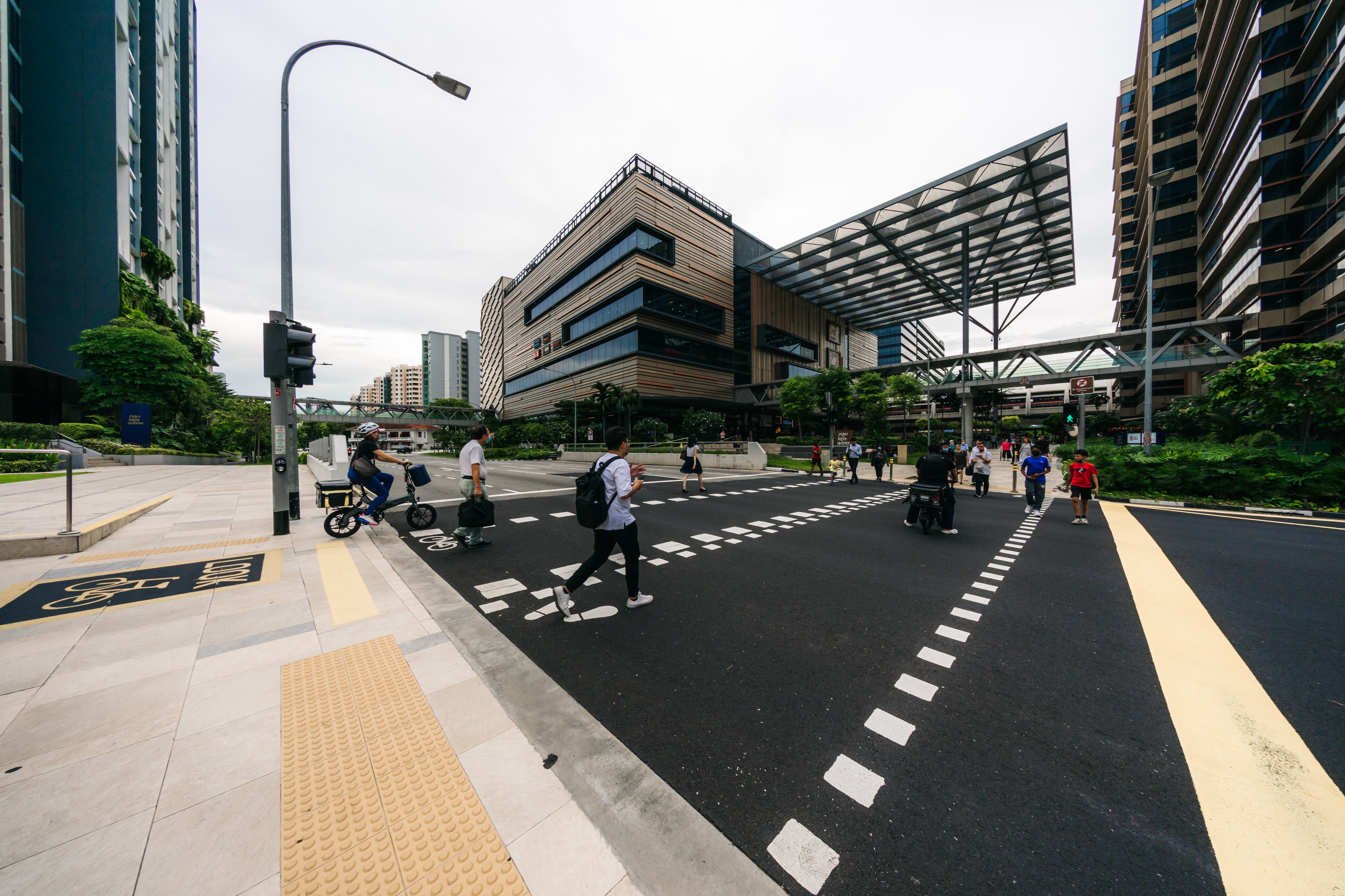 Get to work with ease Image